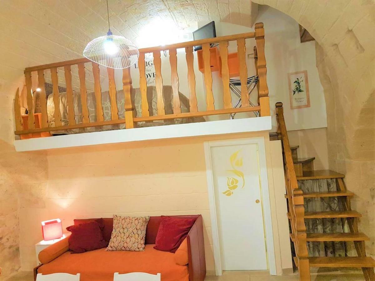More Apartments The Castle Bari Luaran gambar
