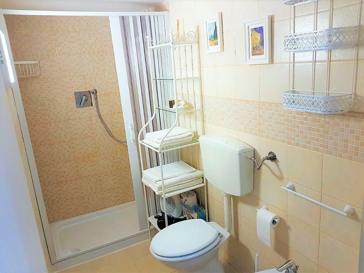 More Apartments The Castle Bari Luaran gambar